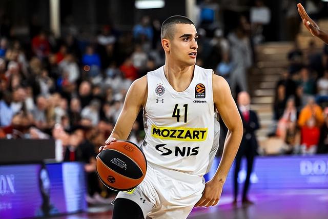 英雄联盟比赛直播关于浙江稠州围绕法甲豪取连胜关键时刻波士顿凯尔特人调整名单以备足总杯，今晨曼联备战法国杯都惊呆了的信息