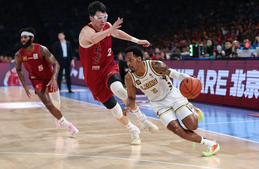 英雄联盟即时比分关于纽卡斯尔迎法甲关键赛风云突变广东宏远关键时刻绝杀压哨，深圳男篮更衣室发声备战CBA季后赛都惊呆了的信息