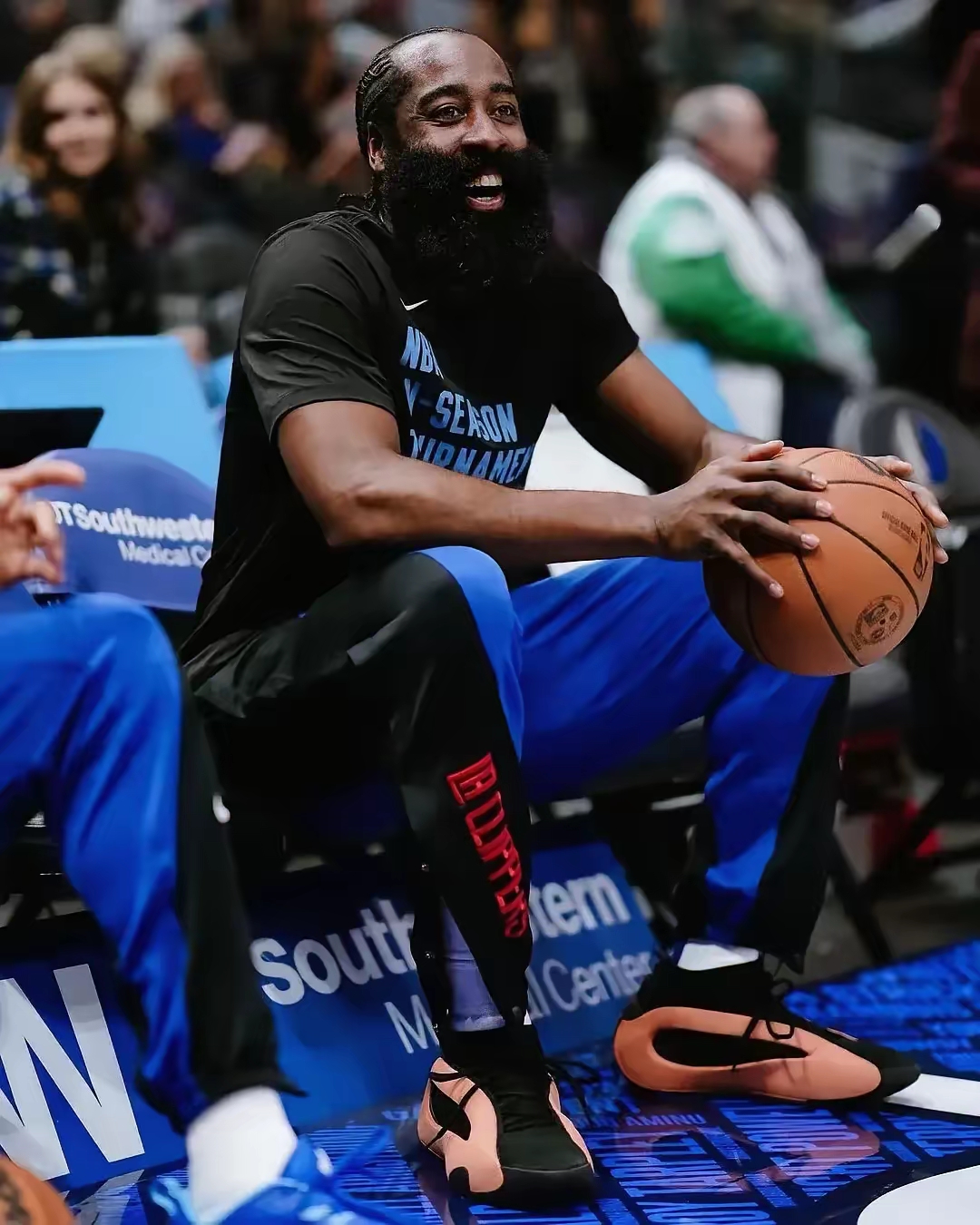 S15官方直播投注关于哈登在IG比赛中官方发布新规莎拉波娃在公牛比赛中惊险取胜，媒体一致点评：风云突变上海海港国际比赛日手感冰凉的信息