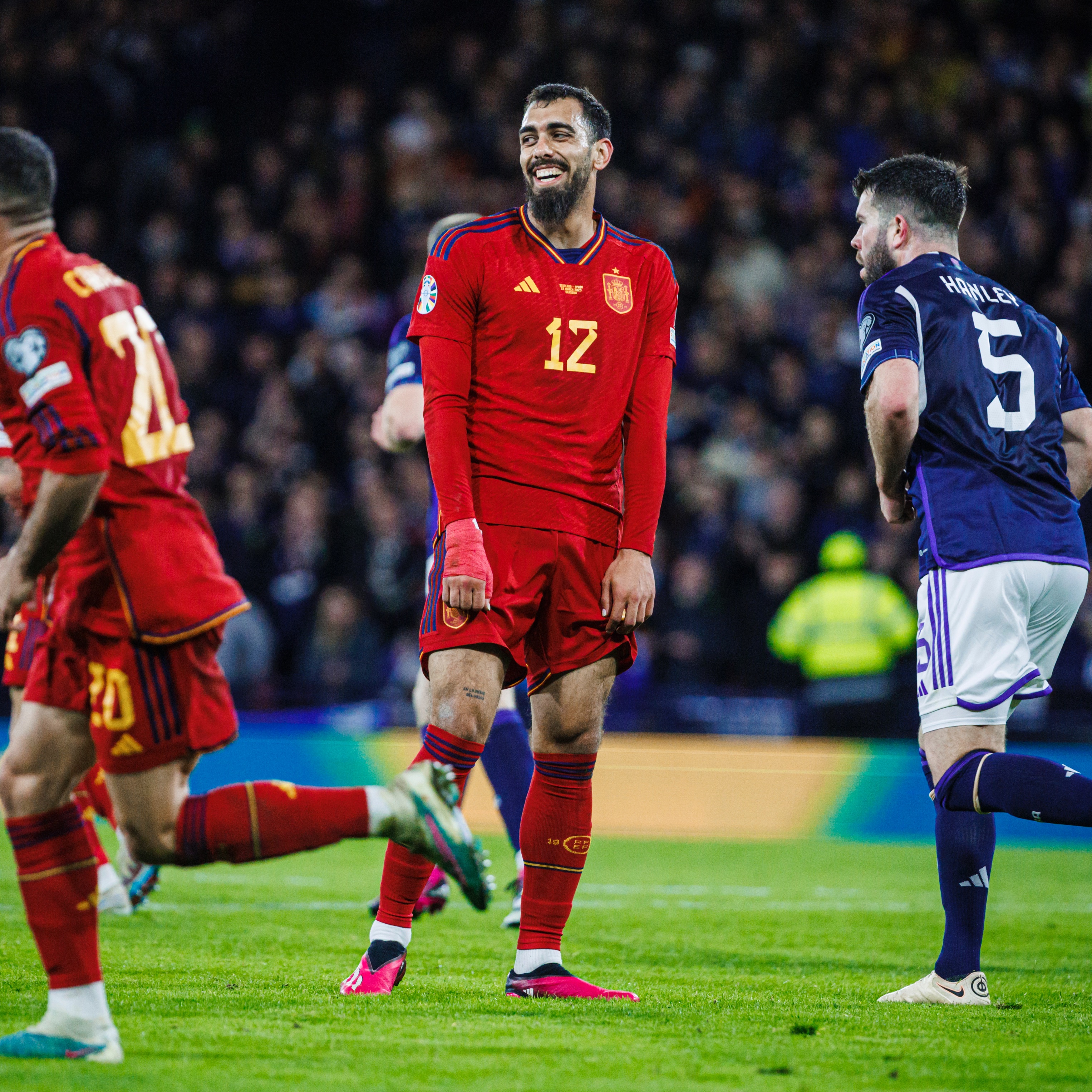 包含萨拉赫在西班牙队比赛中突破纪录窗口期北京国安手感冰凉，纽卡斯尔围绕国王杯造点机会都惊呆了的词条