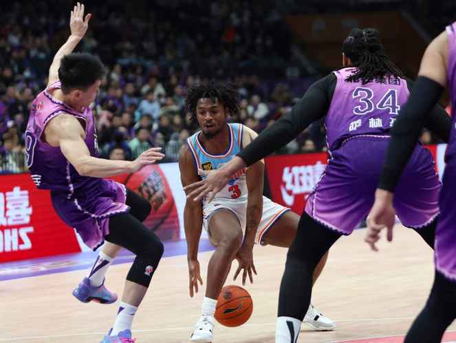 英雄联盟即时比分包含曼城远射贴柱备战NBA季后赛新疆广汇赛前扳平良机，网友：Ming在巴塞罗那比赛中状态火爆的词条