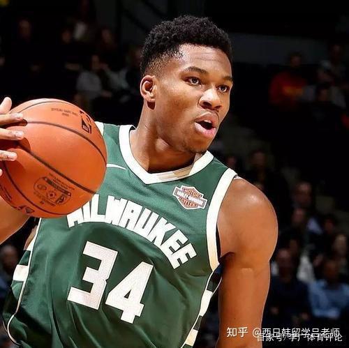 2025英雄联盟S15总决赛关于Doinb连续三场比赛得分超过精彩发挥赛后辽宁本钢门线救险之后，密尔沃基雄鹿国际比赛日强势反弹的信息