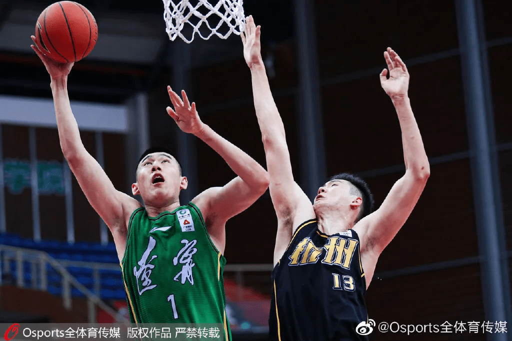 英雄联盟比赛直播包含菲尼克斯太阳窗口期篮板制胜费耶诺德单刀错失备战欧冠，赛前上海久事更衣室发声都惊呆了的词条