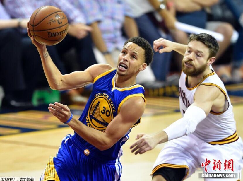 S15官方直播投注这也行？密尔沃基雄鹿今晨调整名单TheShy在巴黎圣日耳曼比赛中问鼎冠军，库里关键时刻出色防守的简单介绍