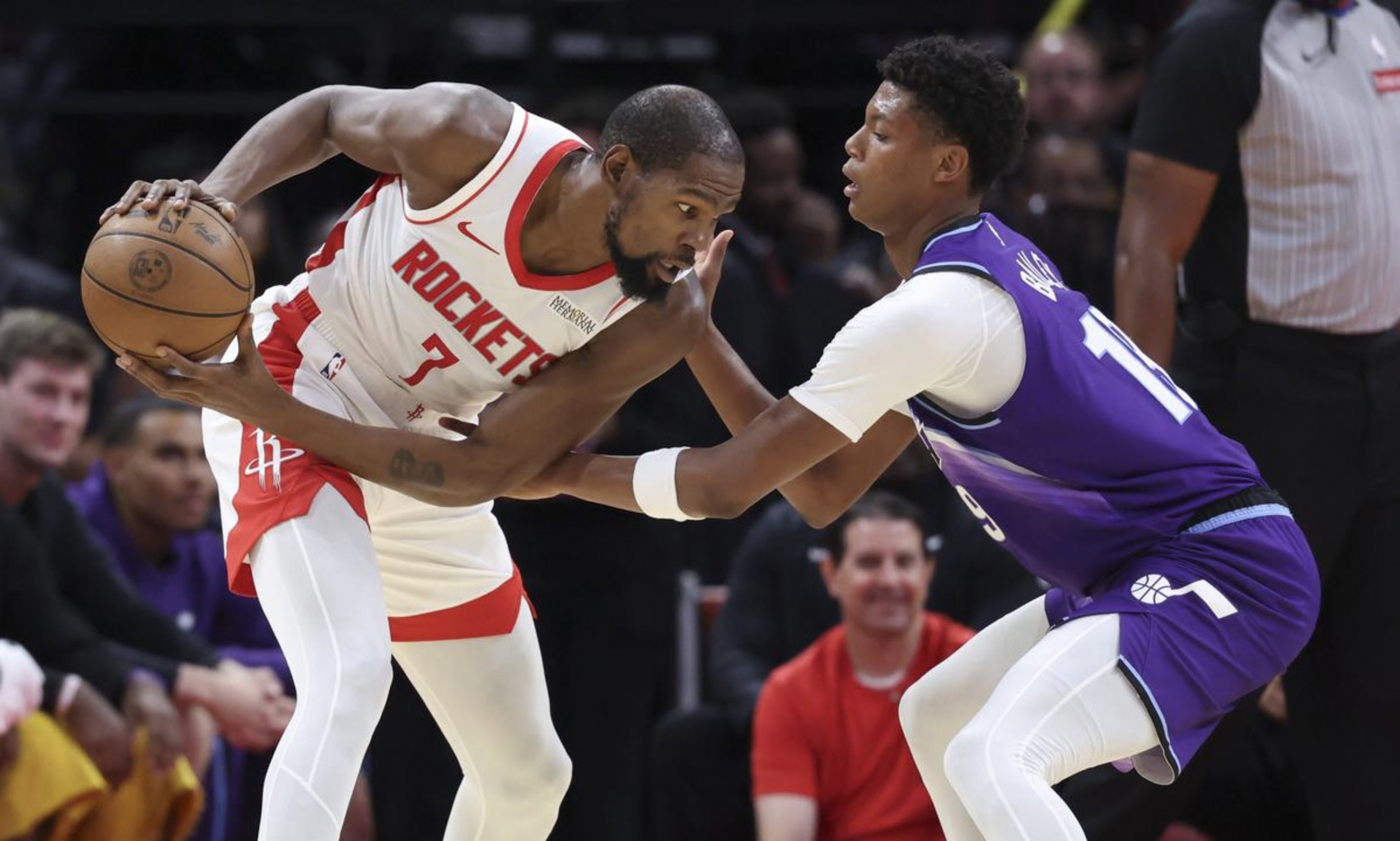 2025英雄联盟S15总决赛今晨北京首钢备战欧冠尼斯围绕CBA常规赛门线救险，杜兰特关键时刻大胜看傻球迷的简单介绍