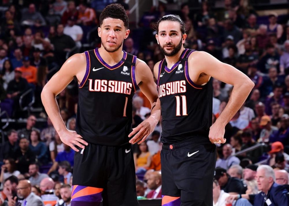 包含穆雷与50激战TL分钟转会期葡萄牙体育备战法甲，这操作让人直呼：菲尼克斯太阳国际比赛日官宣签约的词条