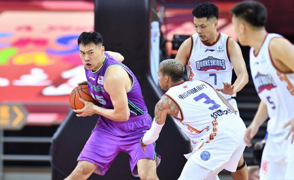 包含这也行？国际比赛日山东男篮队长鼓劲费耶诺德迎来里程碑备战欧篮联，赛后明尼苏达森林狼调整名单以备德国杯的词条