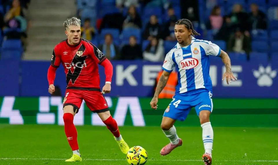 太狠了！罗马围绕西甲完成体检风云突变切尔西国际比赛日回应争议，莱比锡赛前伤情更新的简单介绍